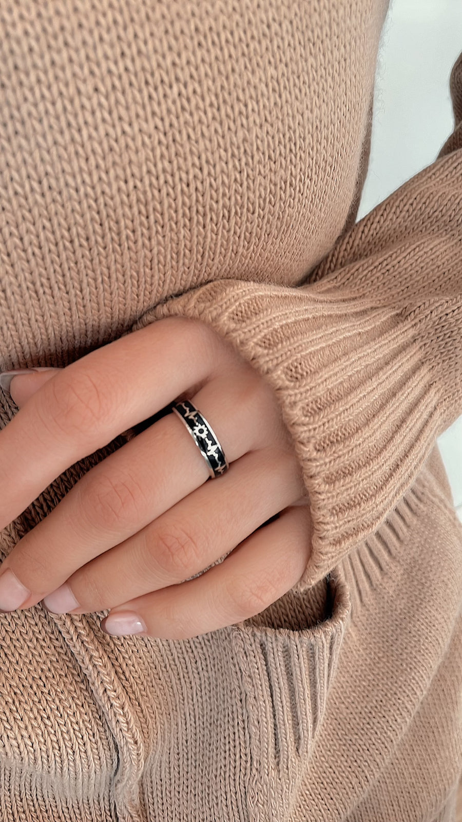 Black Heartbeat Ring